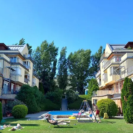 شقة Aranyeso2 - Pool & Free Parking