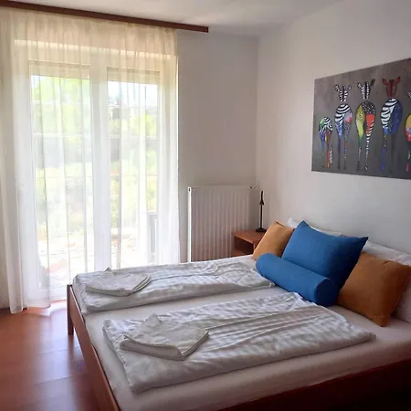 Aranyeso2 Apartman - Pool & Free Parking * Balatonfured